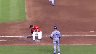 Federowicz's grounder takes a wild spin