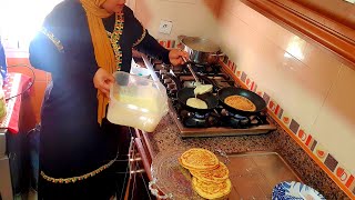 فطور مطرطق حماسي💪 /و مخليتش ماما تدخل كوزينة وجدت ليهم فطور كيحمق دايزو لكلام 🥪🥞🍳☕