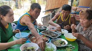 ส้มตำกินกับต้มหอยกินไปมาเกือบตีกัน!!😆