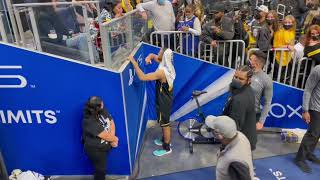 Courtside seating GSW