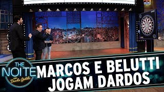 Marcos e Belutti jogam dardos | The Noite (15/06/17)