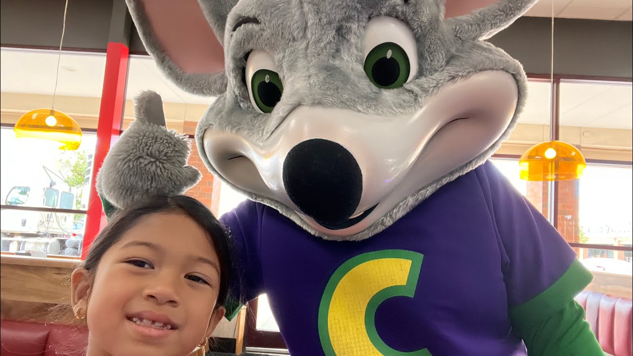 Pizza Review Chuck E Cheese S Pizza Postgray Pizza Review Chuck E Cheese S Pizza Postgray
