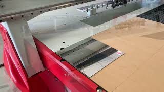 F150R Pro | Cutting plotter for alucobond processing