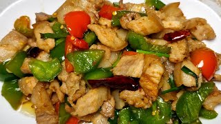 ဝက်သား​ငရုတ်​ပွ​ကြော်​ Stir-fried pork belly with sweet peppers from