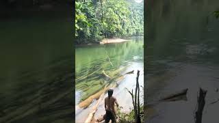 sungai nya jernih sekali