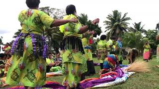 Meke ni Marama ena Yavusa Nasau e Naroi, Moala, Lau