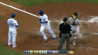 OAK@TOR: Smoak extends lead with a bases-loaded walk