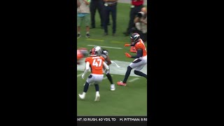 Davante Adams catches for a 13-yard Gain vs. Denver Broncos