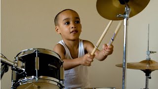 Small kid playing Drums 🥁 🪘 🥁