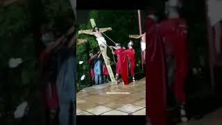 Jesus caindo da Cruz ……..#semanasanta #jesus #meme