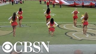 49ers cheerleader takes knee during national anthem