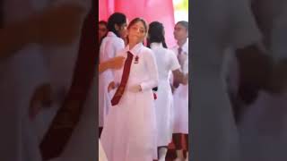 එයාගේ ඩාන්ස් එක හ් ❤️☺️ #trending #tiktok #meme #shortvideo #school #dance #vlog