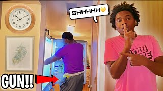 Sneaking Inside My NEIGHBOR House *DO NOT TRY THIS AT HOME* 😨