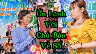 Chú Bán Vé Số Có Giọng Hát Làm Cho Chị Gái Song Ca Phải Ớn Lạnh