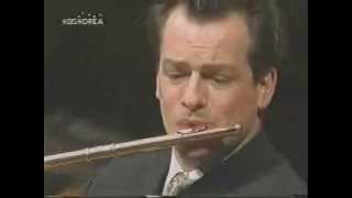 EMMANUEL PAHUD- Poulenc Flute Sonata- 2 mov.