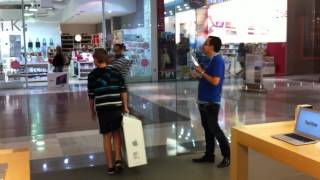 Apple Store - Extraordinary Customer Experience!