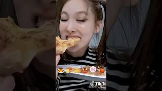 Nayeon eating fancam #eating #fancam #mukbang #shorts #nayeon #twice