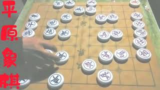 棋盘上的智慧对决，黑红相间，尽显博弈之美。