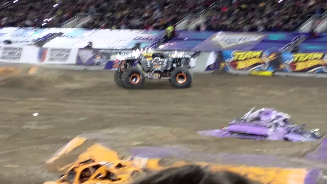 Monster Jam Orlando - YouTube