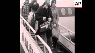 SYND 27-2-72 STARS ARRIVE IN BUDAPEST FOR ELIZABETH TAYLOR'S BIG FORTIETH BIRTHDAY PARTY