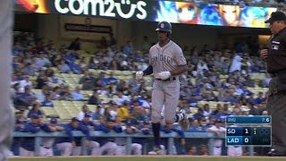 SD@LAD: Upton Jr. leads off the game with a home run