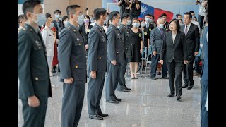 20230606 總統出席「 112 年上半年陸海空軍晉任將官勗勉典禮」