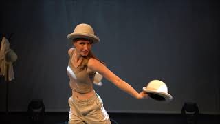 Hat juggling act, Lena Koehn (Diaboloqueen), Hallelujah