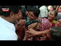 గుత్తిలో జగన్ కు బ్రహ్మరథం పట్టిన ప్రజలు crowd grand welcomes to ys jagan oneindia telugu