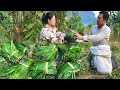 The joy of two people when they picked a lot of Giang leaves to sell