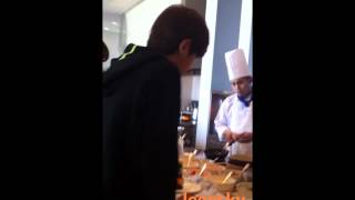 120408 L at world restaurant BKK.wmv