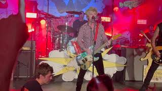 Green Day Playing Dookie Live In Full Fremont Country Club Bar Las Vegas 10/19/23 When We Were Young