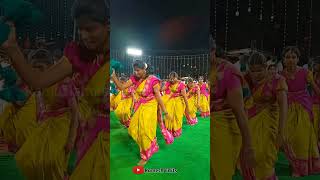 ஆட்டத்தில் என்ன ஒரு நளினம் #shortsfeed #trending #ytshorts #shortsviral #oyilattam #vallikummi #feed