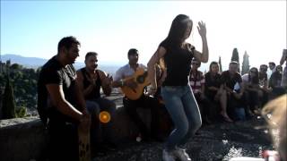 Mirador San nicolas Albaycin en Granada, rumba improvisada con Gitanos Lisa carmen