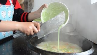 A bowl of a knife, a rural girl with ancestral craftsmanship, a large pot is not enough to eat