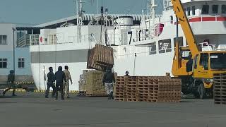 2月6日　第158欣栄丸(kinei maru)は餌の積み込み