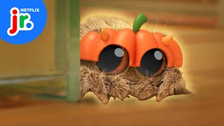 Lucas' Spooky Spider Surprise! 🕸️🎃 Lucas the Spider | Netflix Jr
