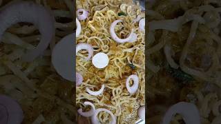 Maggi omelett😋  #Maggi  #Maggi omelette #explore #shortvideo  #viral video  #cooking #Santosh kitche