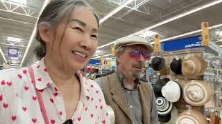 Life with Li - Halloween Shopping at Walmart 美国生活物价/沃尔玛超市万圣节购物场景英文口语中英文字母解说 Easy Everyday English