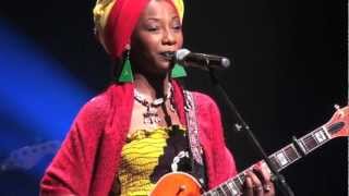 Fatoumata Diawara - Bakonoba - Live in Holon (5/8)