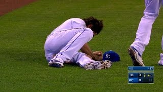 TB@KC: Eibner hurt fielding triple in 5th, exits game