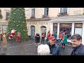 parata di babbo natale nelle strade di capri