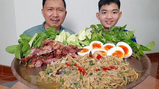 ซุบหน่อไม้ใส่งาคั่วหอมๆ กินกับหมูย่างไข่ต้มย่างมะตูม 13 กุมภาพันธ์ พ.ศ.2568