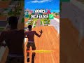 un terrain de foot le toit du bat 🤣 fortnite trendingshorts viral abonnetoi trend gaming fyp