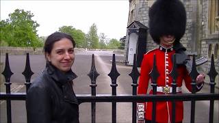 💜❤💜 Queen's Guardsmen at Windsor Castle. 💜❤💜