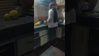 விடுமுறை இல்லாத ஒரே வேலை பெண்களுக்கு #trending #funny #tamil #shortsvideo