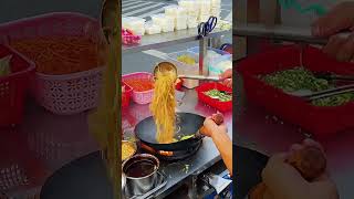 炒飯炒麵Wok master, this is the new way to Stir-Fry Noodles, Chinese Street Food!