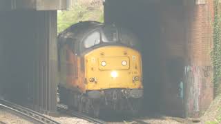 BR/Colas Railfreight Class 37175 passes Wokingham with 0Z80 for Guildford