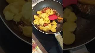 সহজে আলুর দম তৈরি 😋😋।।Shahana'sItalylife ।।আলুর দম রেসিপি।।