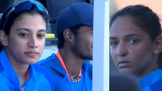 Harmanpreet Kaur at Smriti Mandhana when she was crying after loosing Ind vs Aus T20 WC semifinal