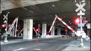 Hinged Wishbone Gates | Railroad Crossing | S Lamar St, Dallas, TX